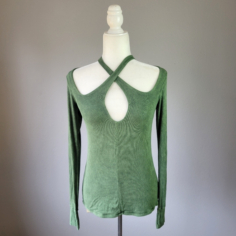 Michael Lauren Green Crisscross Top - Picture 2 of 16